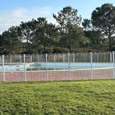2 Avec Piscines Chauffees Et Parking Aux Sables-d'olonne - Fr-1-197-615