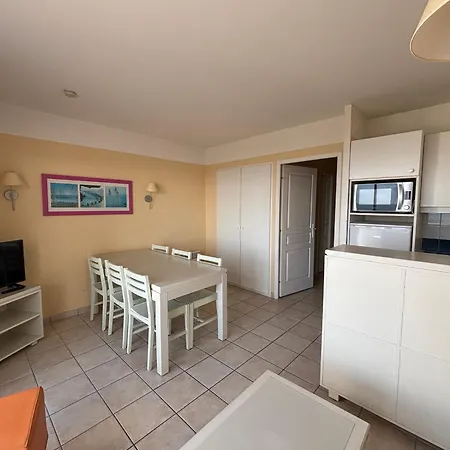 2 Avec Piscines Chauffees Et Parking Aux Sables-d'olonne - Fr-1-197-615 Διαμέρισμα *