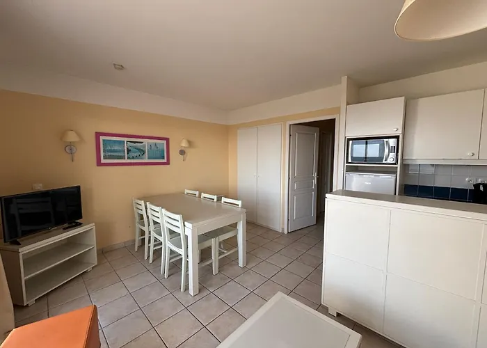 2 Avec Piscines Chauffees Et Parking Aux Sables-d'olonne - Fr-1-197-615 Apartamento *